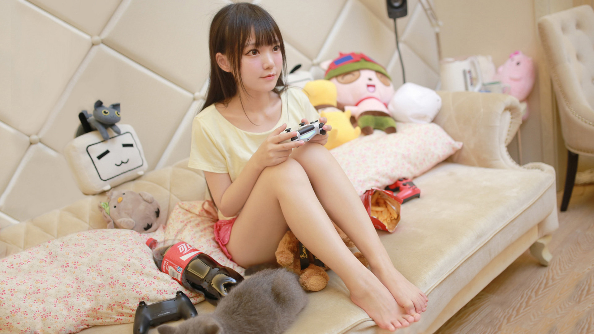 李冰洁泳池对决 展现中国选手韧性,李冰洁泳装